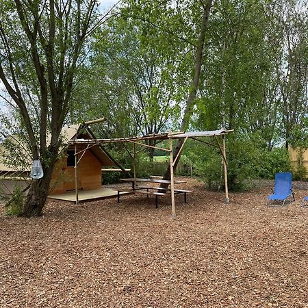 Camp Du Pere Castor Hotel Simard Bagian luar foto